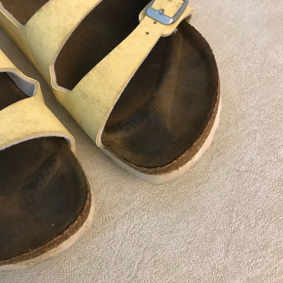 Birkenstock Women’s Yellow Leather 3 Strap Sandals Size 7    (read) - Picture 4 of 16